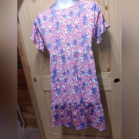 Tori Floral Dress NWT - Picture 2 of 5